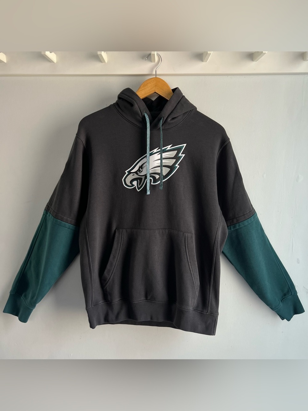 Nike Philadelphia Eagles Sideline Hoodie Men’s S Size Anthracite Gray Sweatshirt